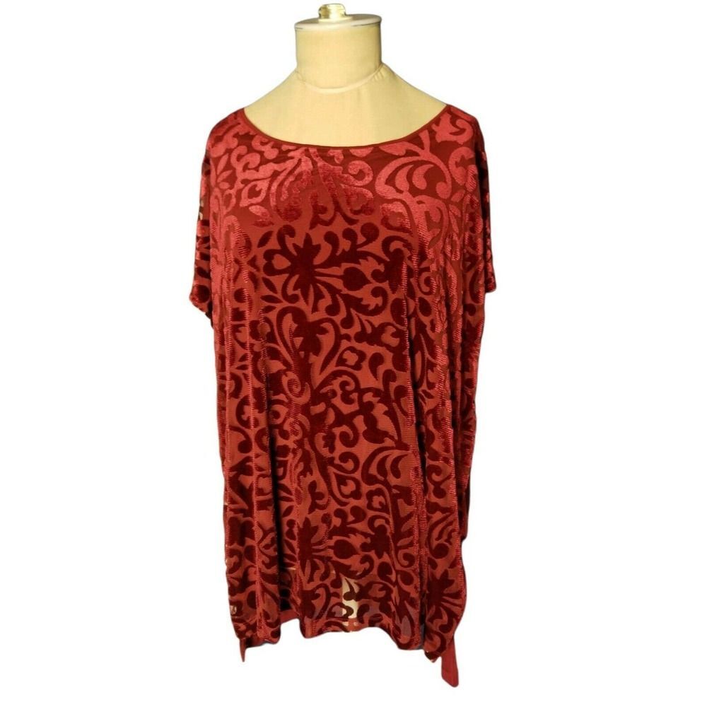 Ava and Viv Women's red blouse with cap sleeves and a burnout design size 2x